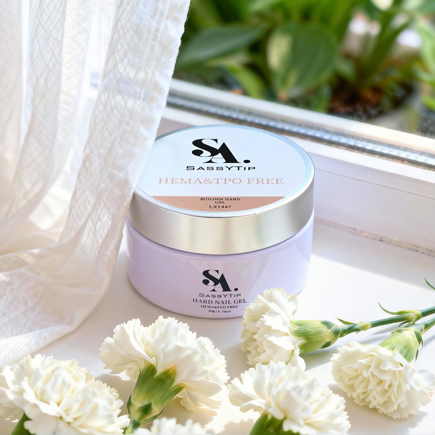 Shaky Hands? No More! This Duo Turns You Into a Nail Pro Instantly