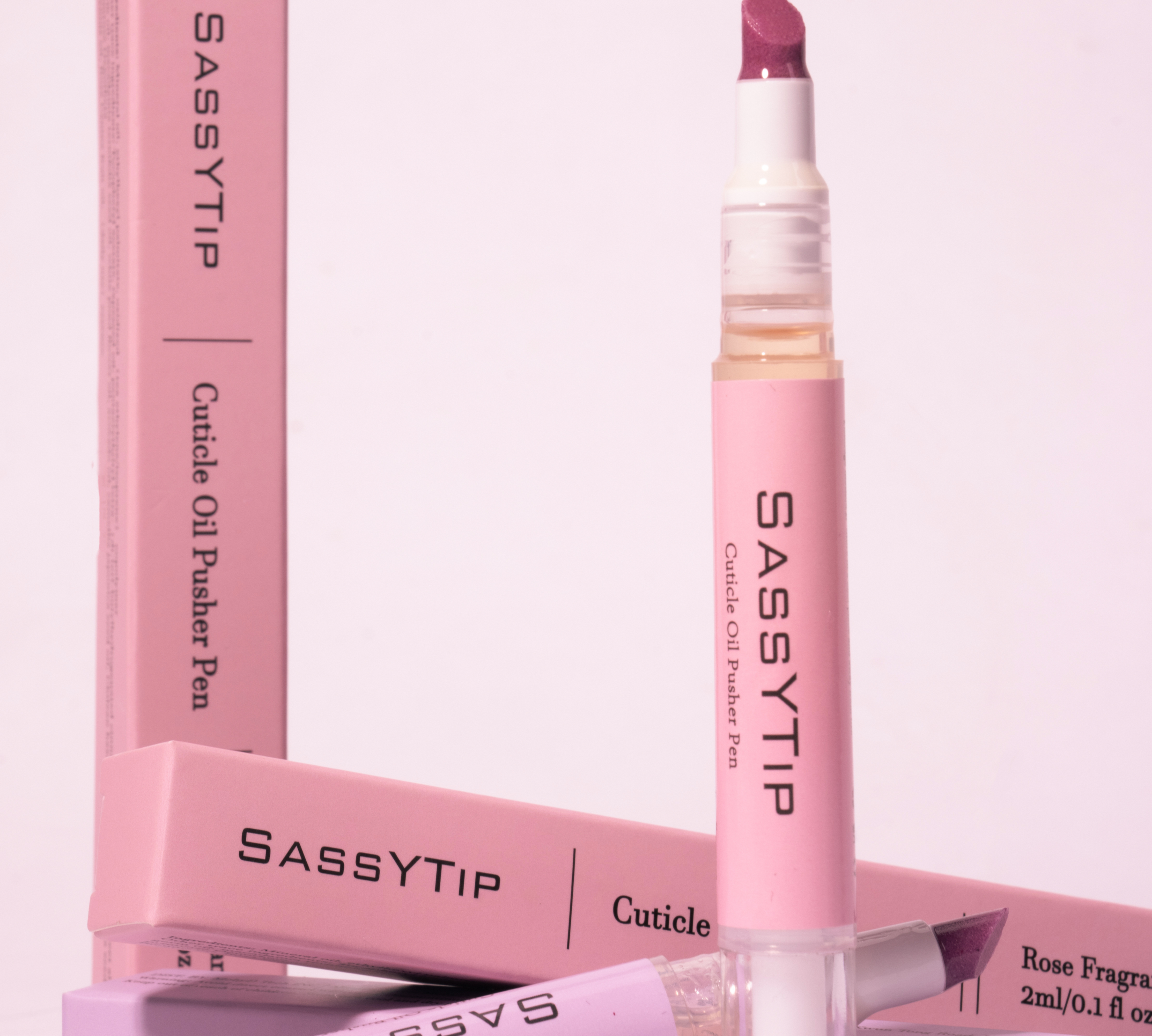 Ergonomic design of SassyTip Cuticle Pusher Pen 2.0 for comfortable cuticle care