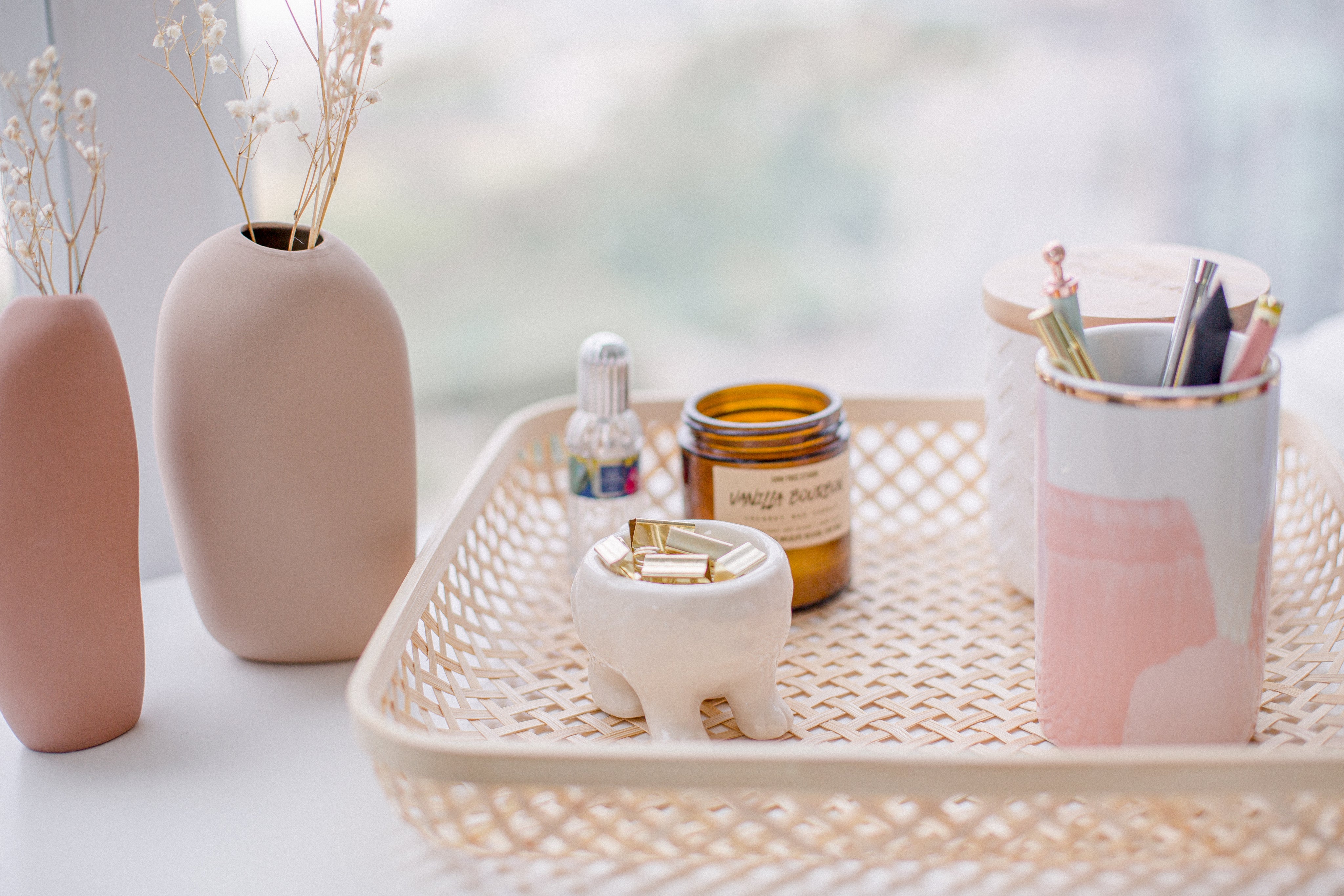 blush-pink-stationary-and-decor.jpg